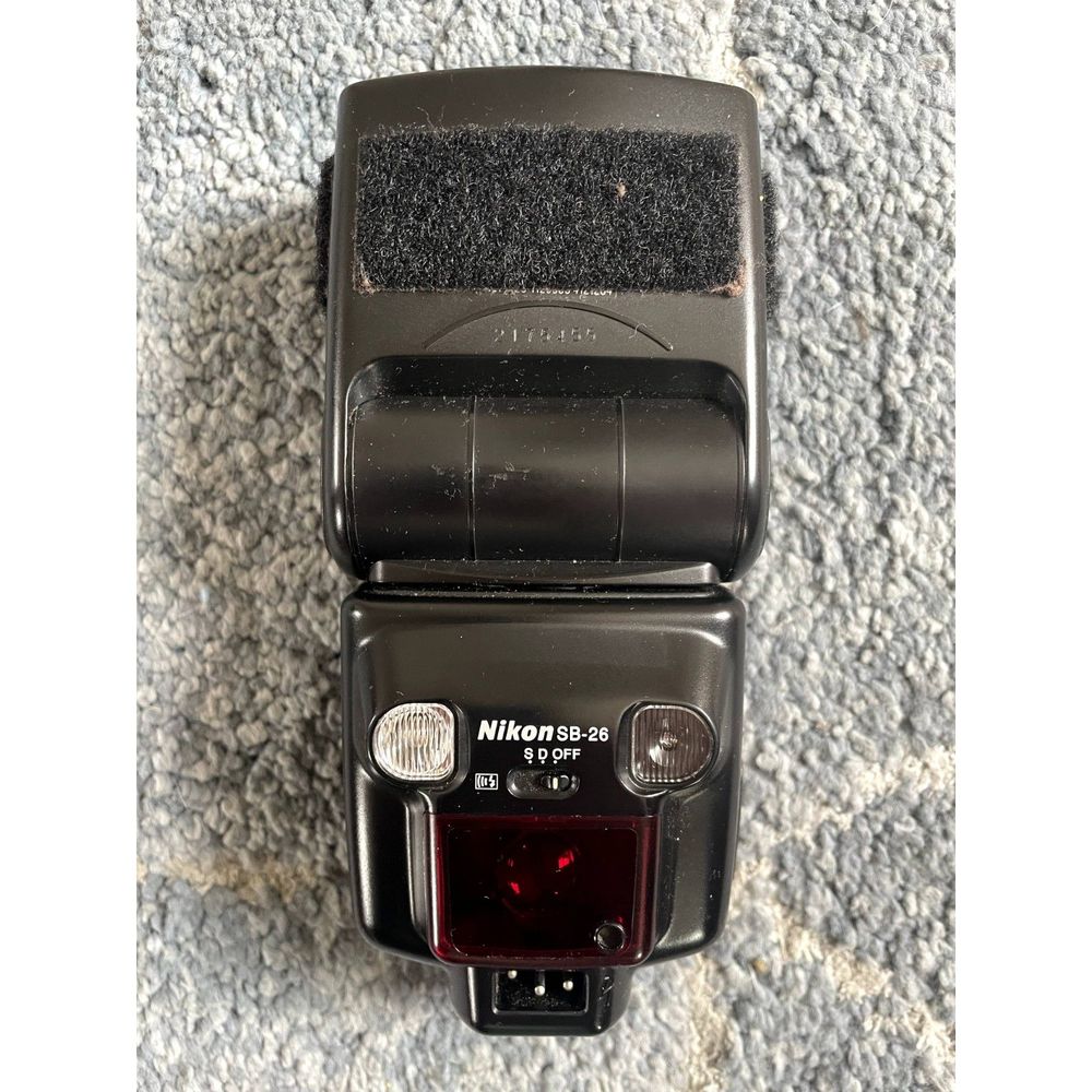 Nikon SB-26 Flash with Leather draw string case
